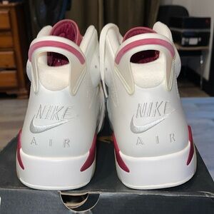 2015 retro Jordan maroon Nike on the back